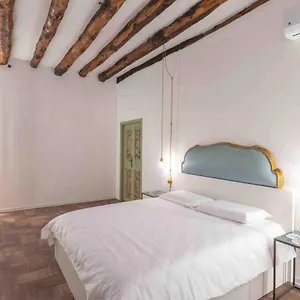 Calderai 82 1 E 2 Appartamento